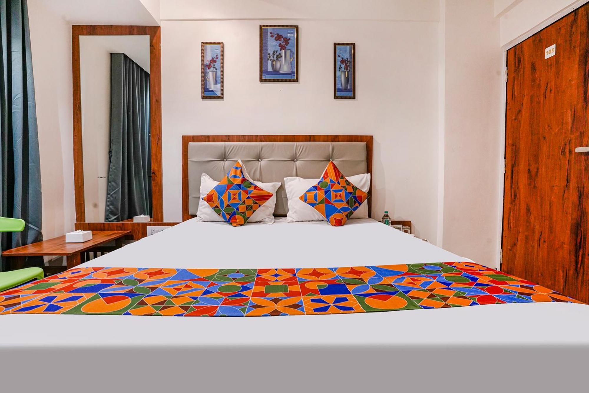 Fabexpress Utsav Residency - Nr Panvel Hotell Jāmb Exteriör bild