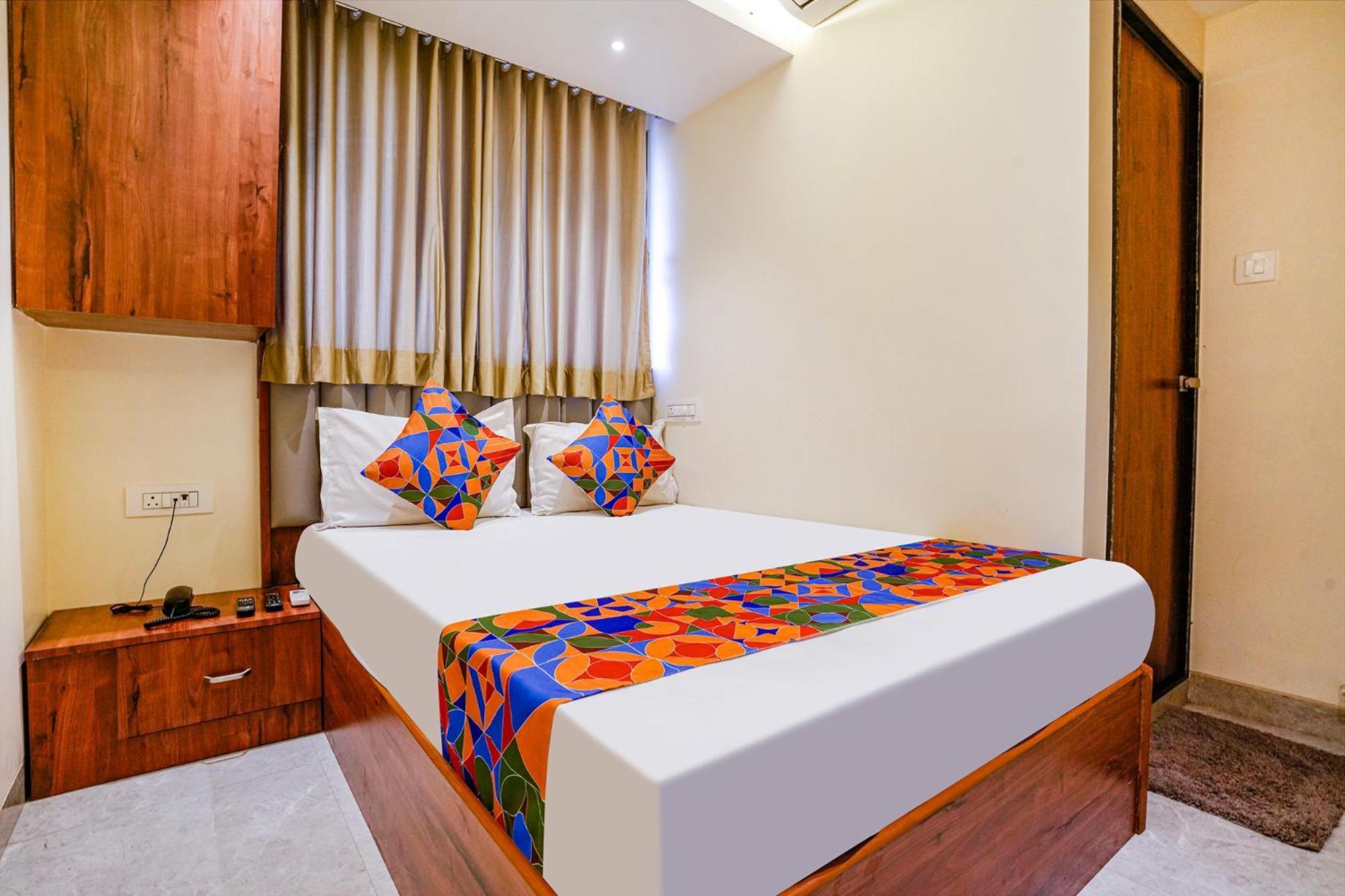 Fabexpress Utsav Residency - Nr Panvel Hotell Jāmb Exteriör bild